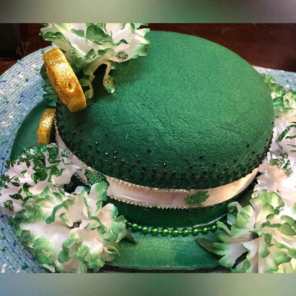 Festive Green and Gold st. Patrick’s Day Hat ☘️🍀☘️🍀☘️🍀☘️🍀☘️🍀☘️🍀☘️🍀☘️🍀